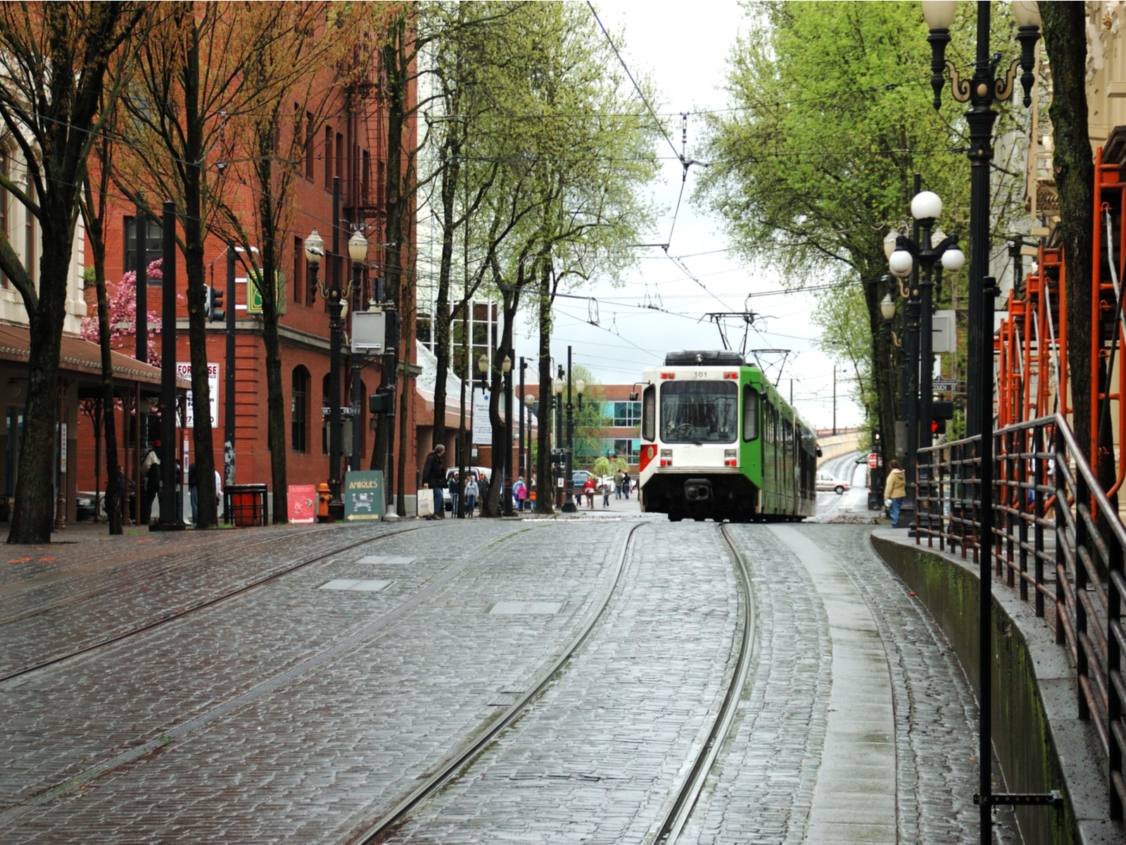 Cable car pictured during the least busy time to visit Portland Oregon from the city market