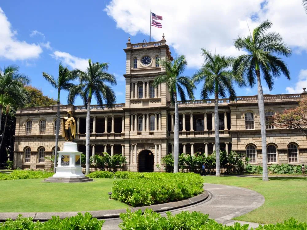 The historic Iolani Palace or Ali'iolani Hale which means House of the Heavenly King with its iconic structure houses the Hawaiian Supreme Court, and in front is the statue of King Kamehameha, visiting this place is one of the best things to do in Oahu