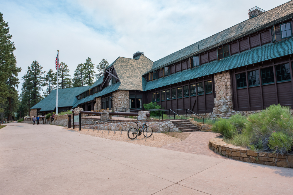 Lodge in Bryce Cayon City pictured with a bicycle outside for a piece on where to stay in Bryce Canyon