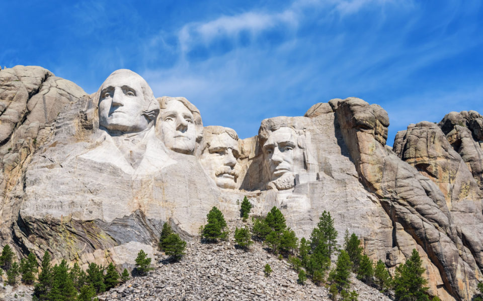 📅 The Best Time to Visit Mount Rushmore in 2023