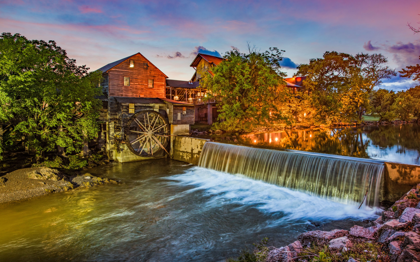 The Best Time to Visit Pigeon Forge in 2023