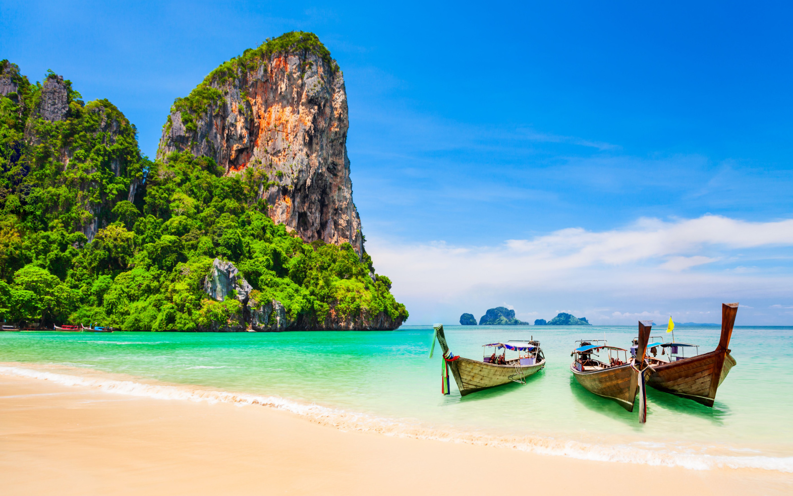 The Best & Worst Times to Visit Phuket in 2023