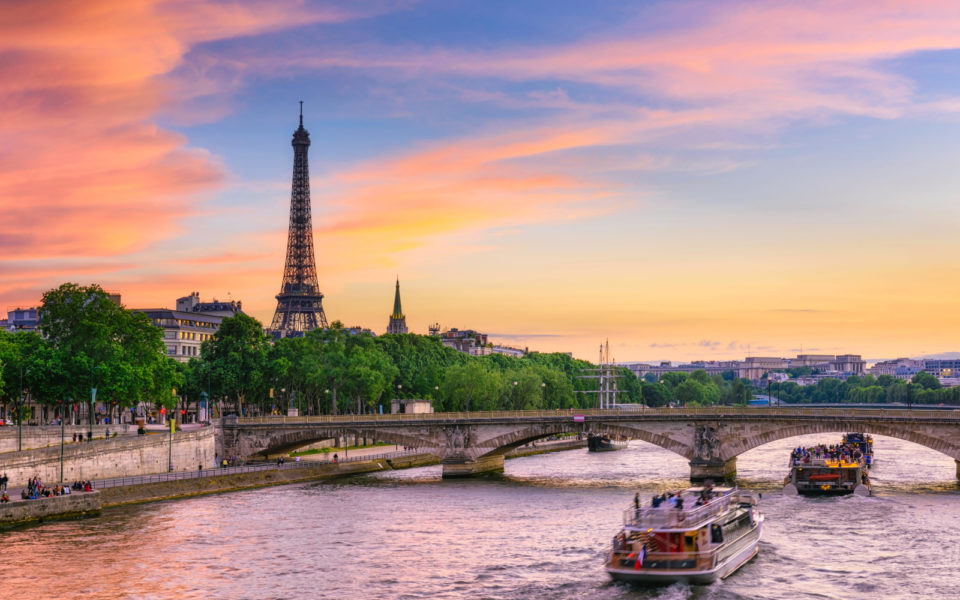 is-paris-safe-to-visit-in-2023-safety-concerns-travellers