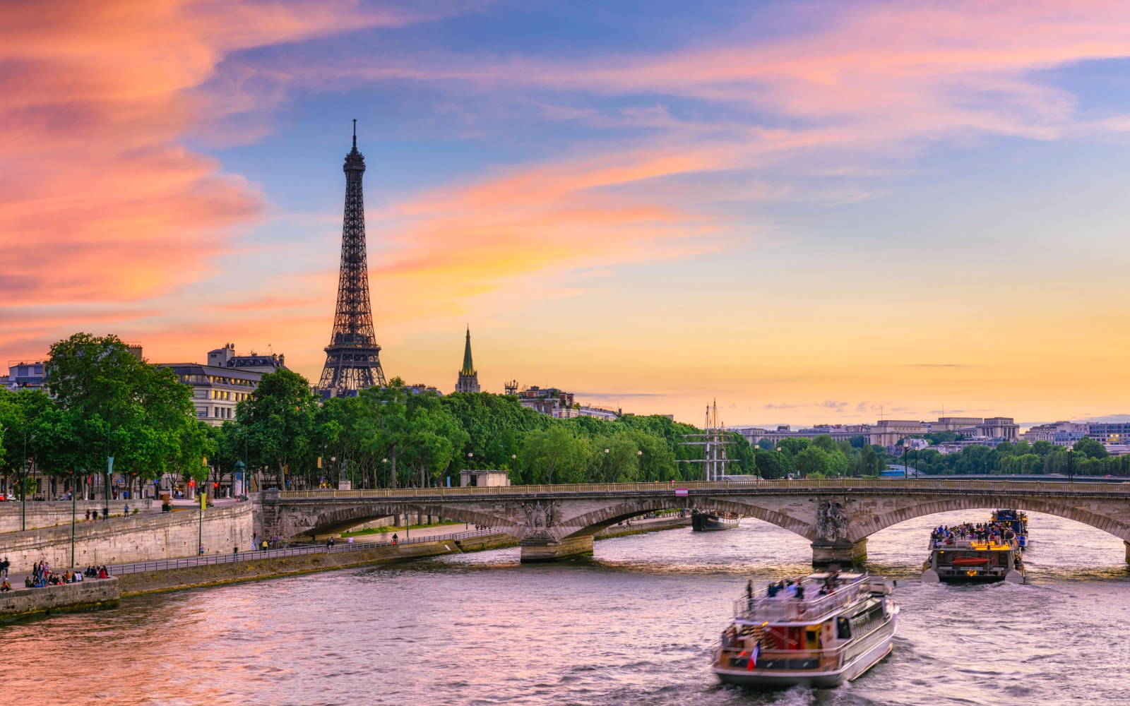 Is Paris Safe to Visit in 2023? | Safety Concerns