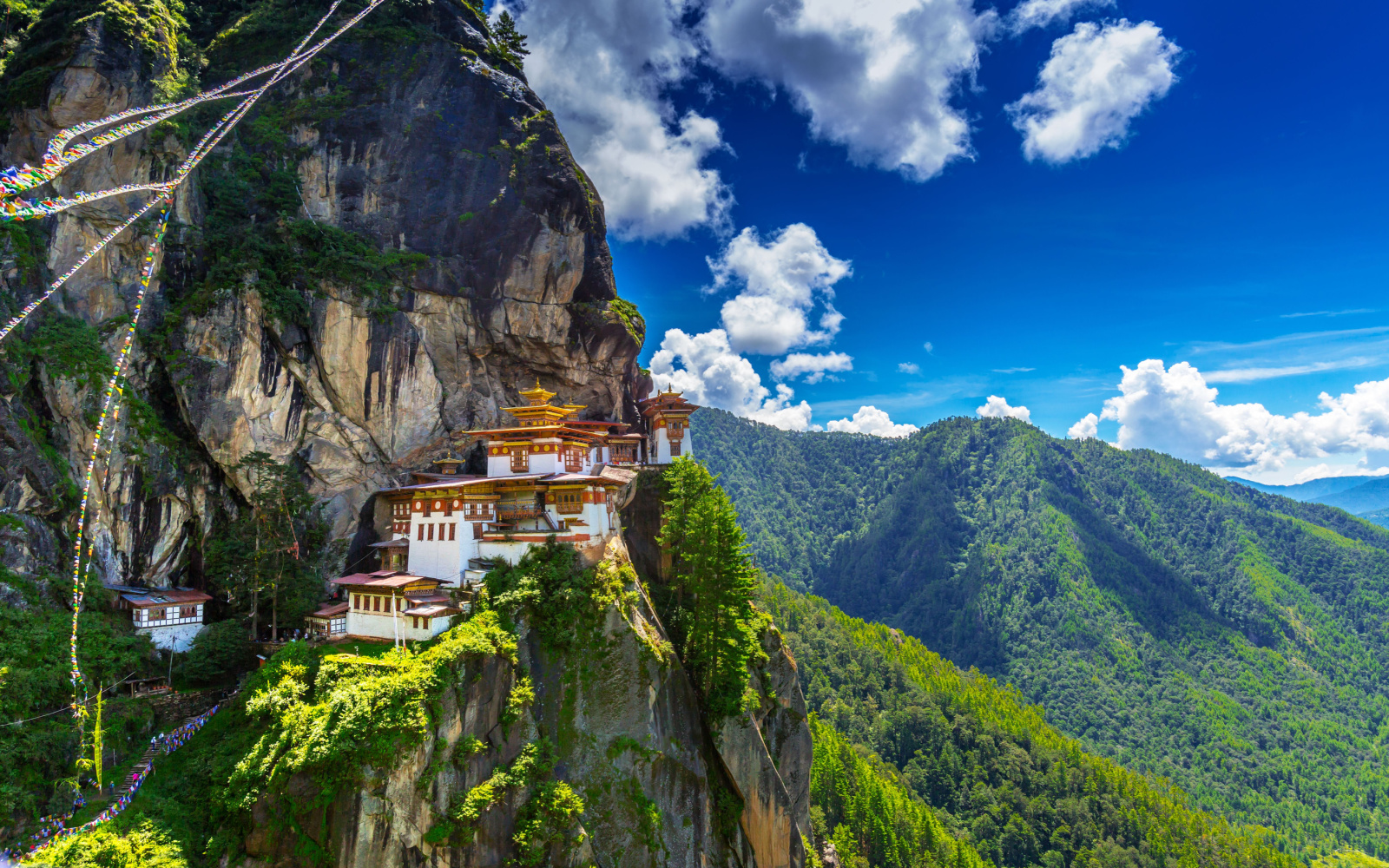 The Best Time to Visit Bhutan in 2023