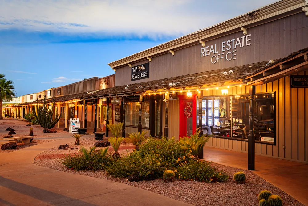 Image of the shops in Old Town Scottsdale pictured in the Summer, the least busy time to visit Scottsdale