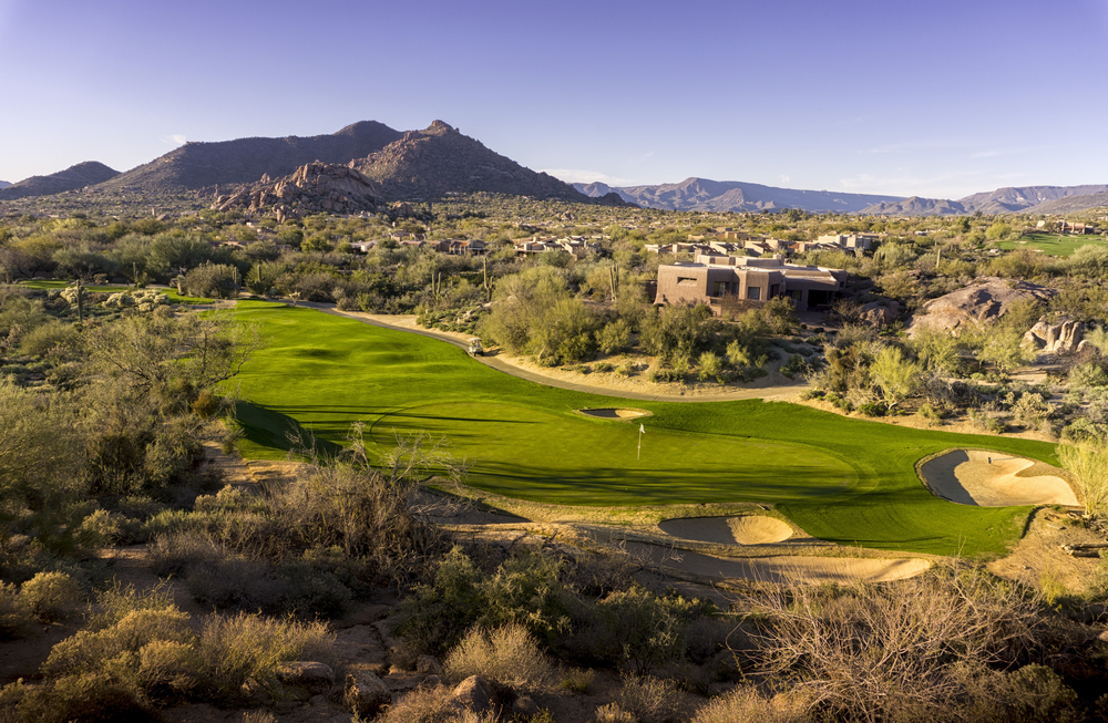 Wide angle shot of a golf course in Scottsdale pictured in the Spring, the best time to visit