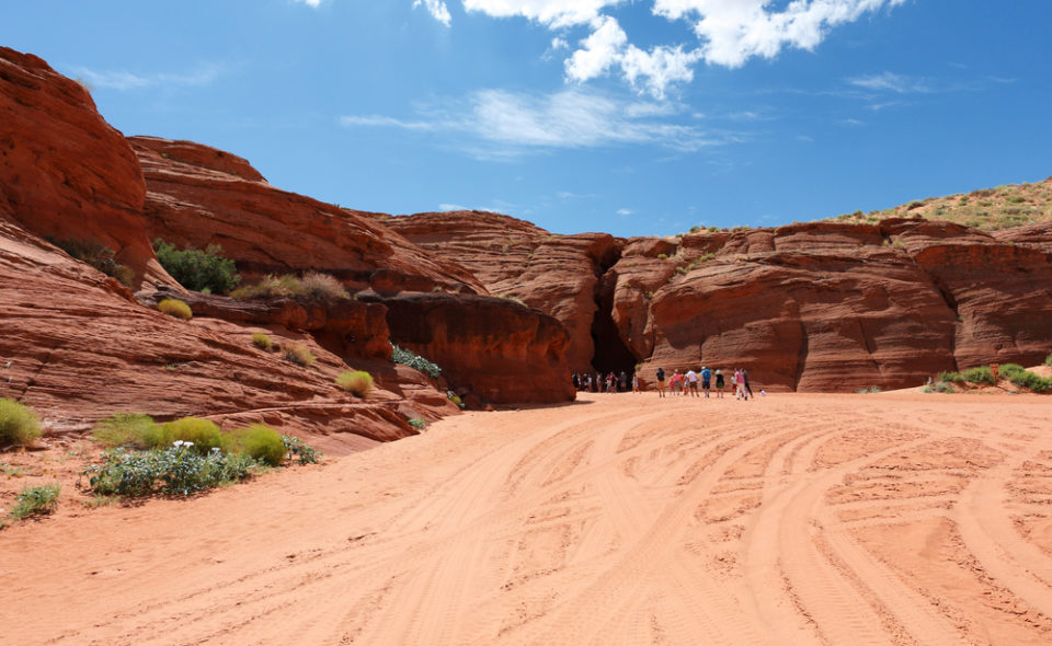 📅 The Best & Worst Times to Visit Antelope Canyon in 2025