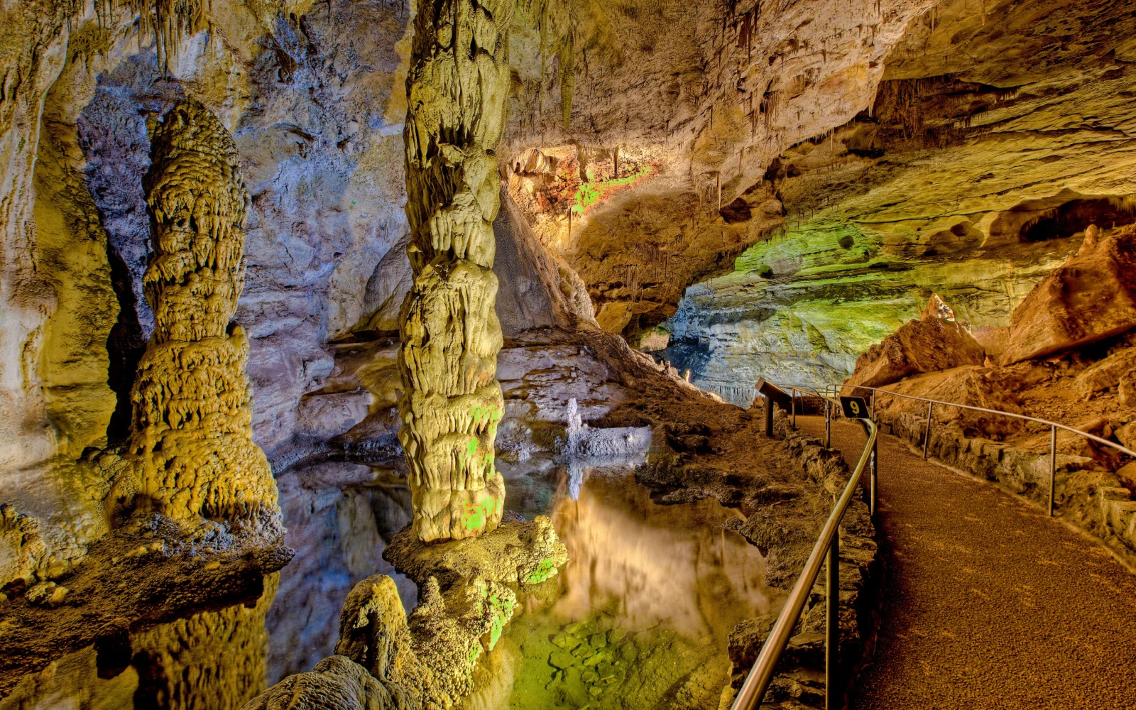 The Best Time to Visit Carlsbad Caverns in 2024