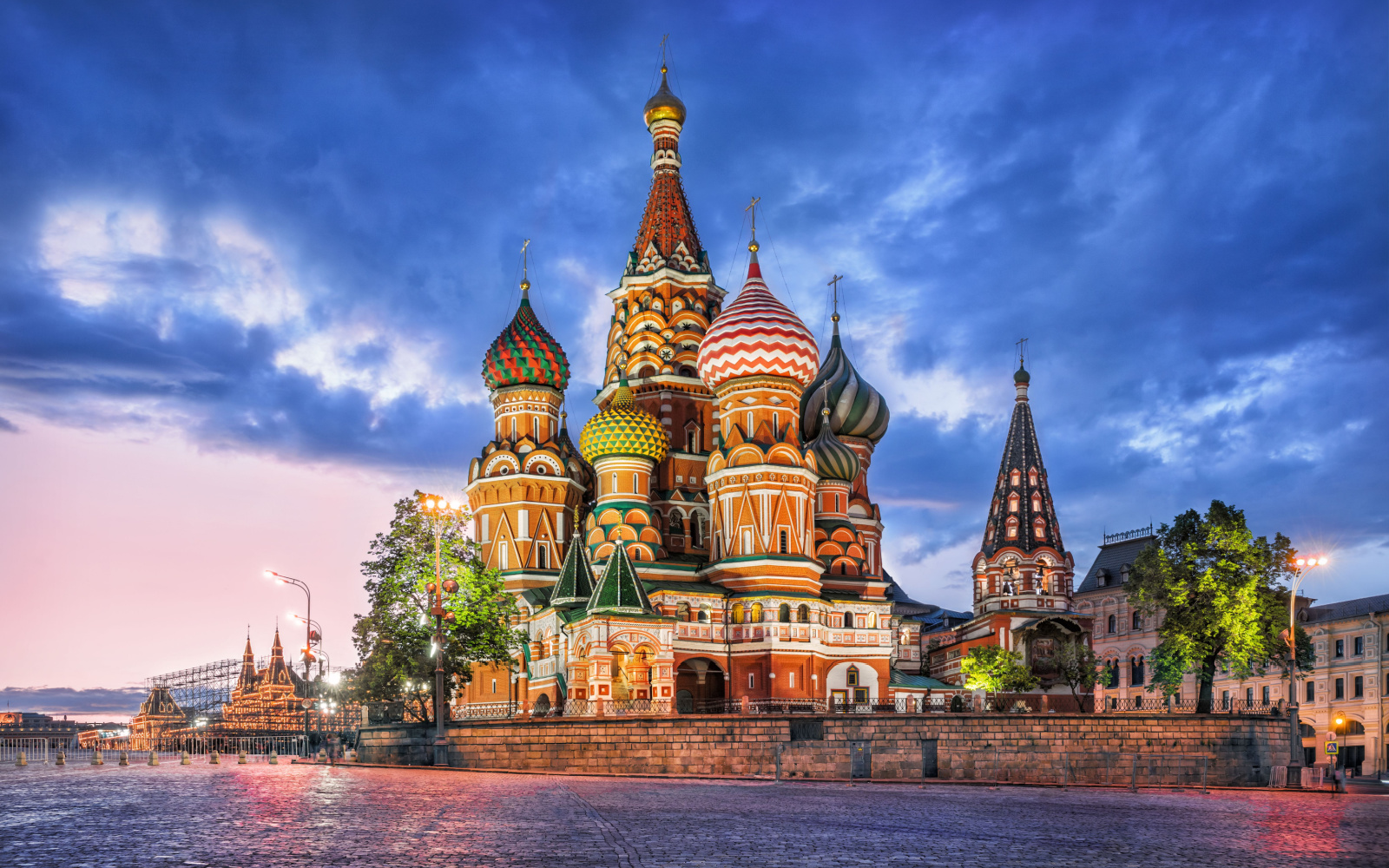 The Best & Worst Times to Visit Moscow in 2023