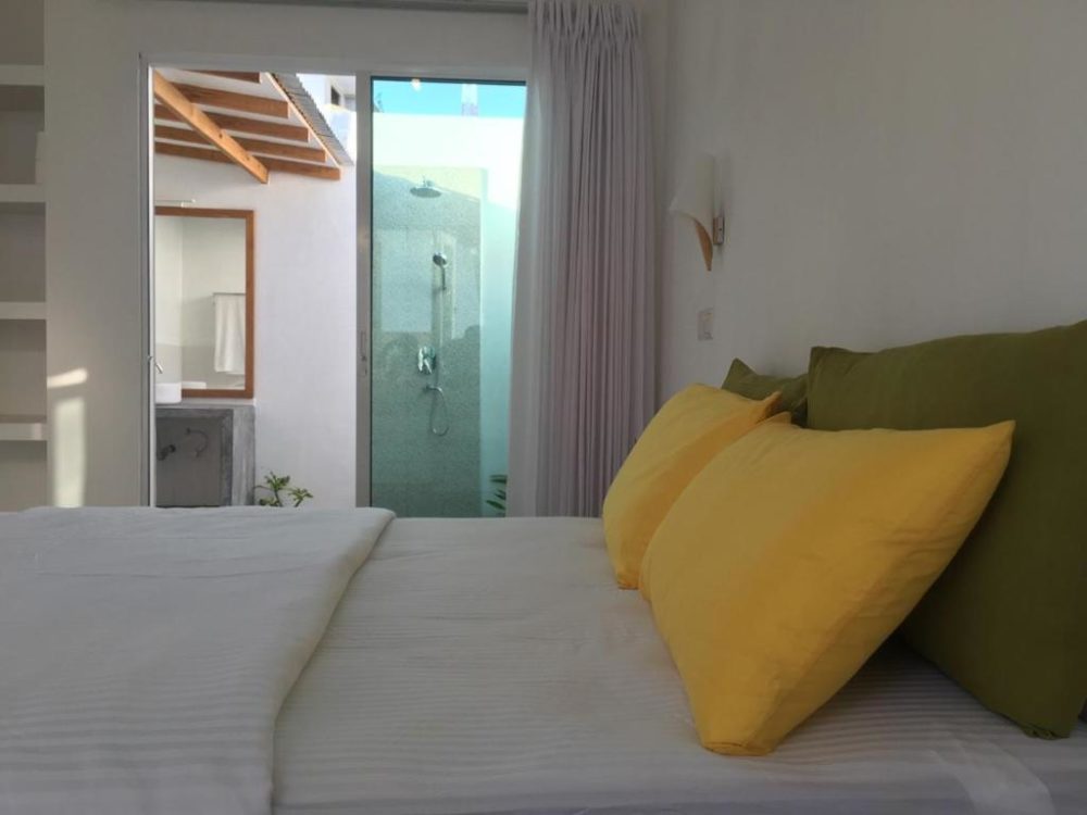 Vaali Beach & Dive Lodge, one of the best resorts in the Maldives for budget travelers