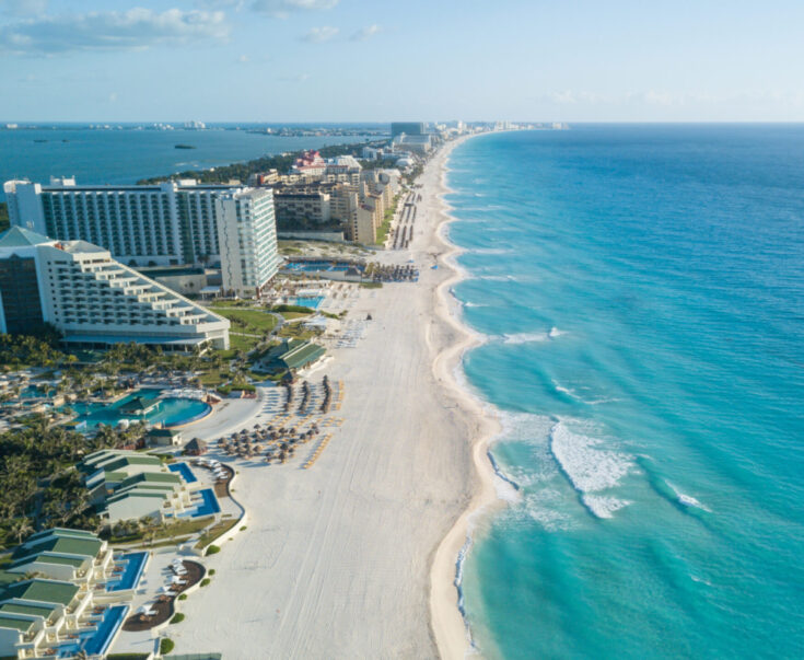 safest places to stay in cancun