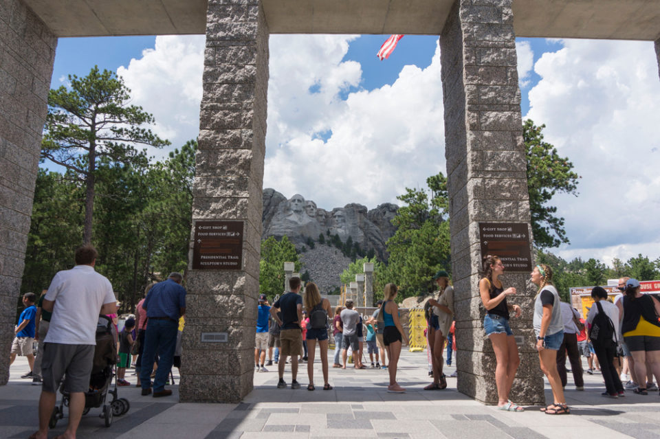 📅 The Best Time to Visit Mount Rushmore in 2023
