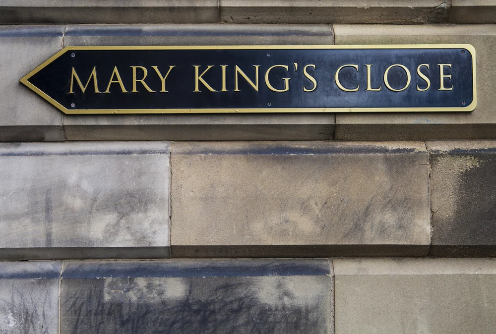 Sign pointing to Mary King's Close, one of the best places to visit in Scotland