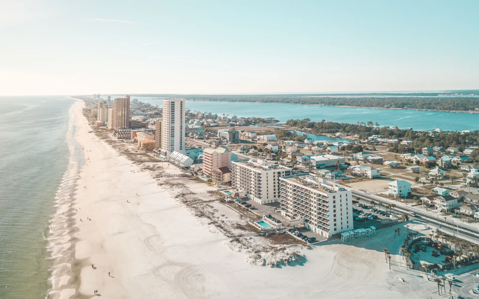 The Best & Worst Times to Visit Gulf Shores Alabama in 2024