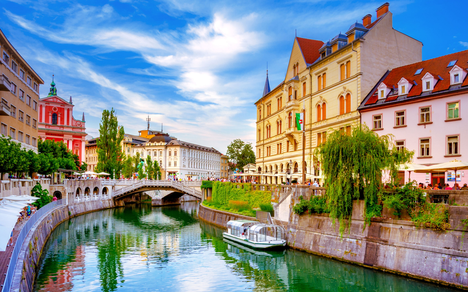 The Best & Worst Times to Visit Slovenia (Updated for 2024)