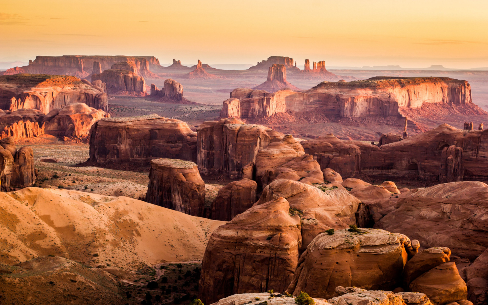 The Best Time to Visit Monument Valley in 2024