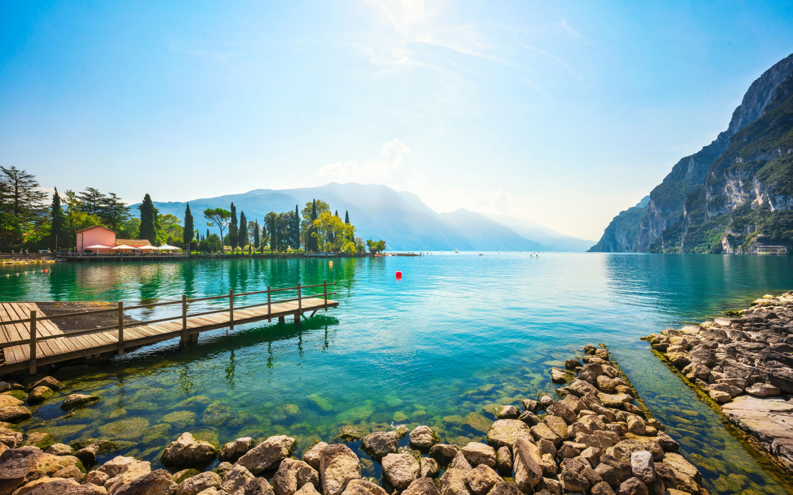 The Best Time to Visit Italian Lakes in 2023