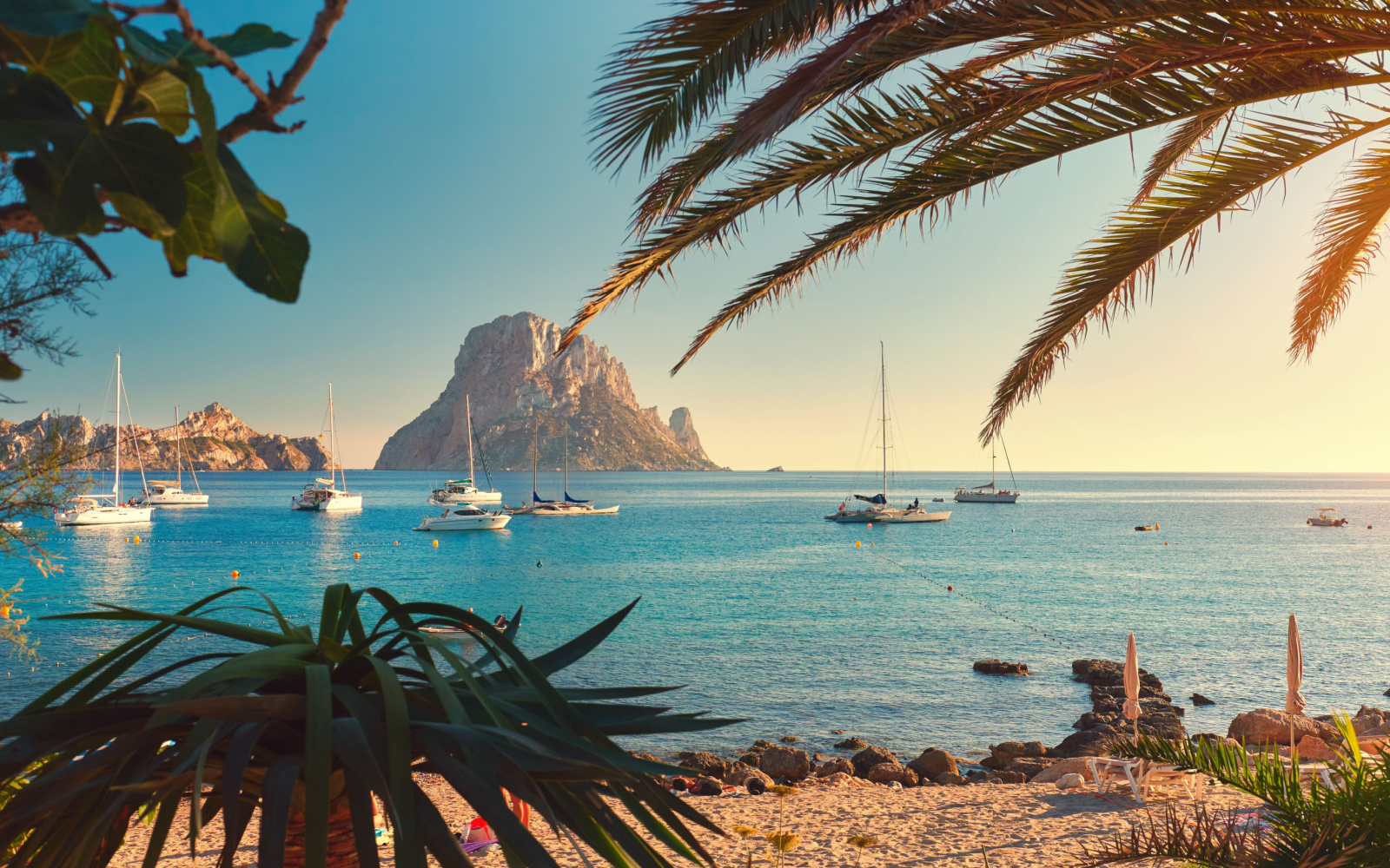 The Best & Worst Times to Visit Ibiza in 2023