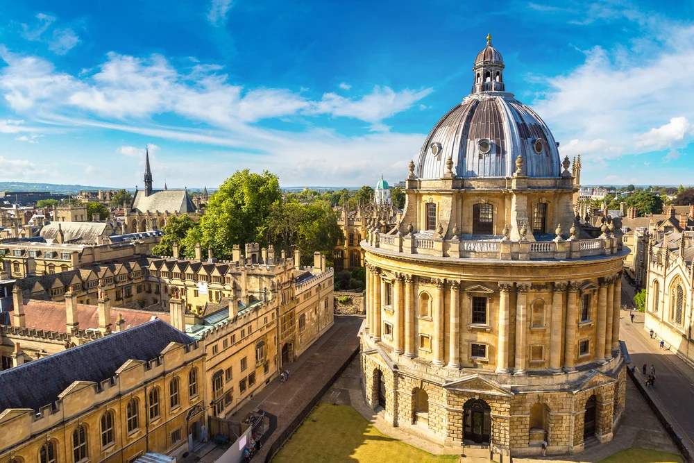For a roundup of the best day trips to take when in London, a photo of the Bodleian Library pictured in Oxford