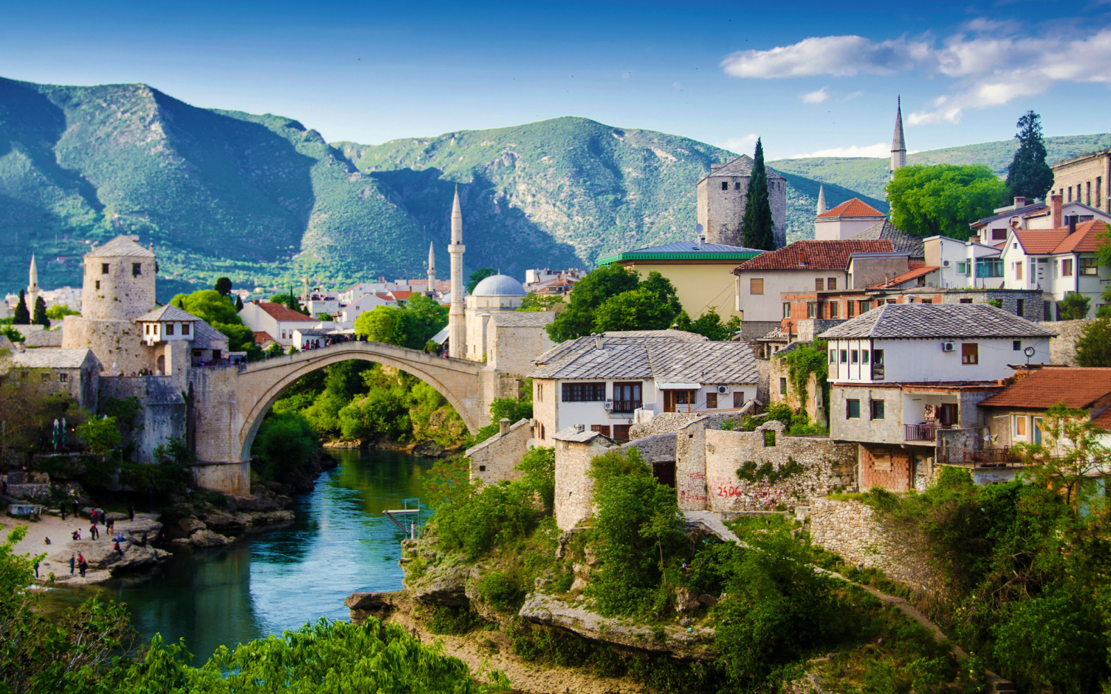 The Best & Worst Times to Visit Bosnia in 2024 (Our Take)
