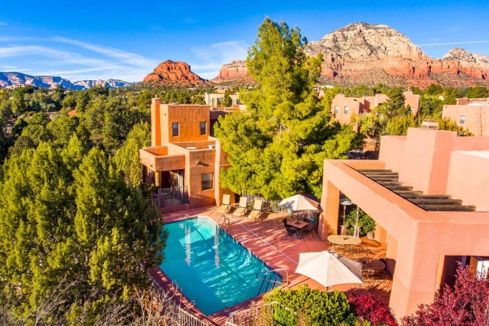 Exterior of the Alma De Sedona, one of the best boutique hotels in Sedona, pictured from the air on a nice spring day