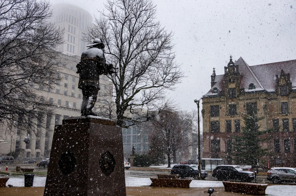Photo of Fireman's memorial pictured in the middle of winter, the overall worst time to visit St. Louis