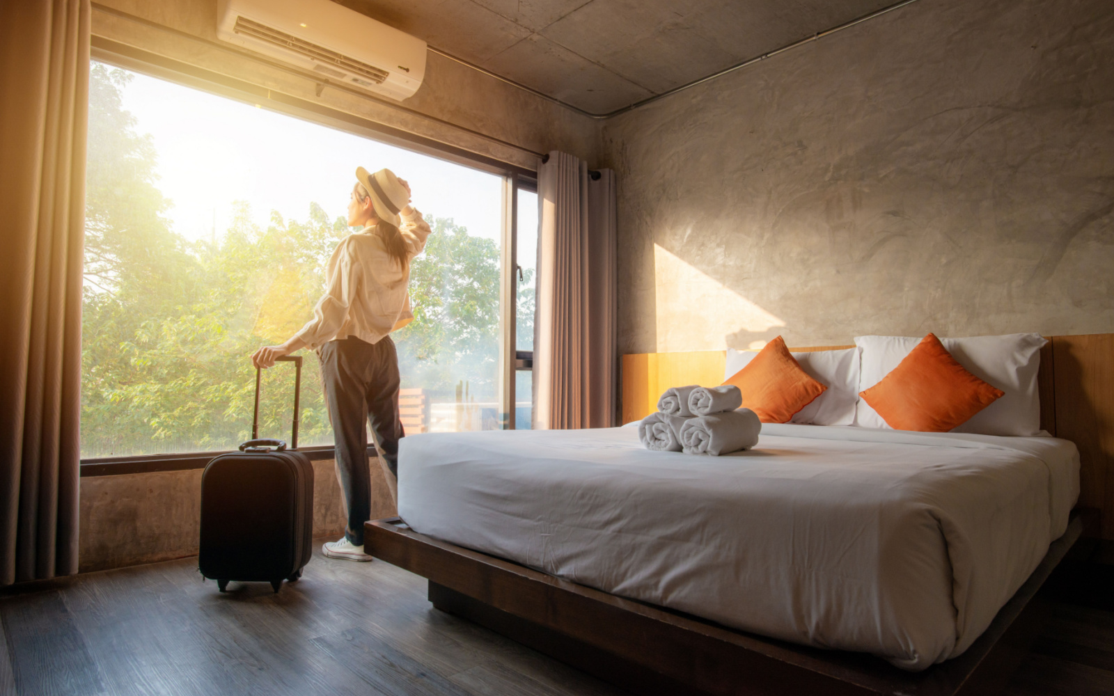 How to Get Free Hotel Rooms With 8 Simple Tricks