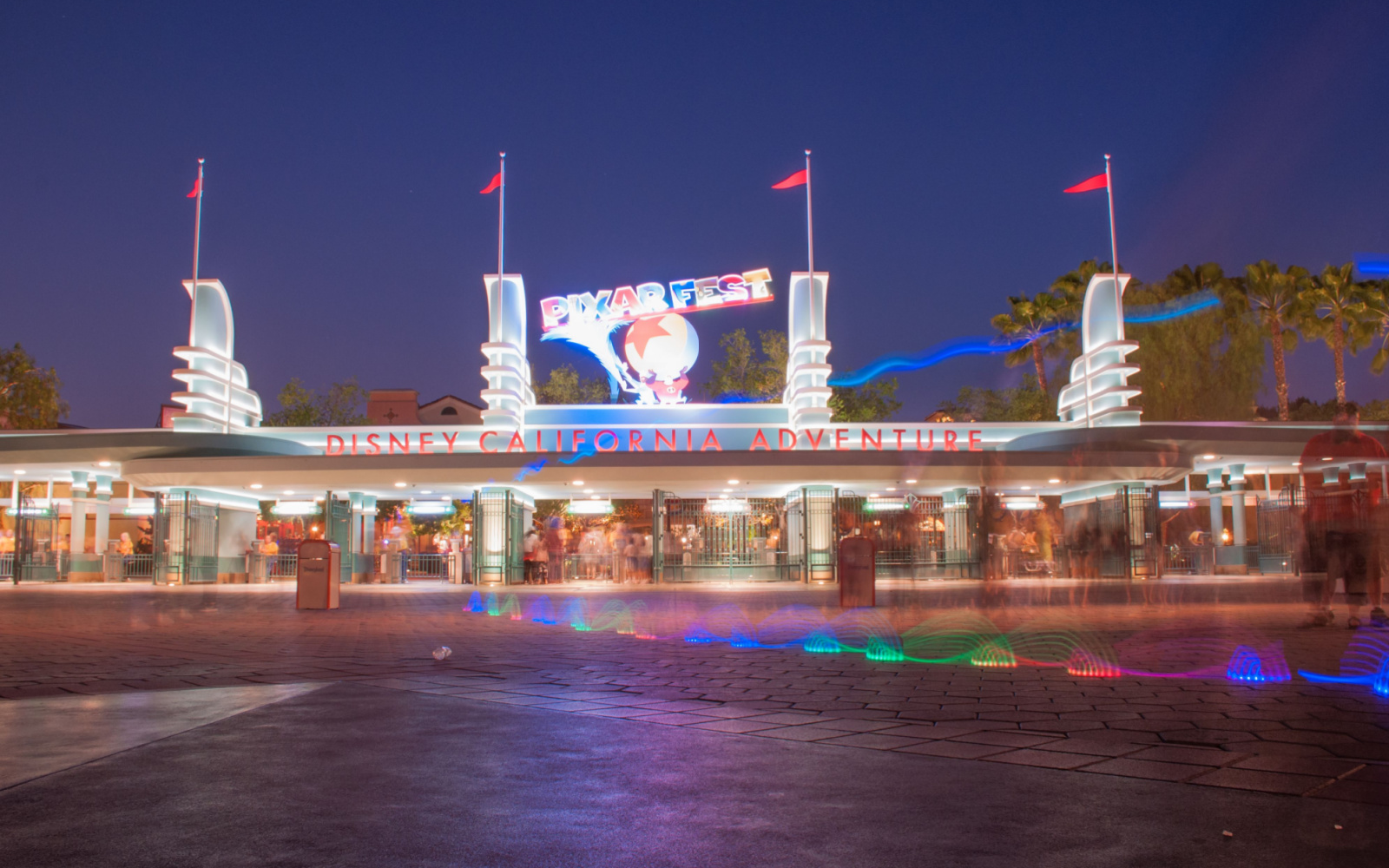 What a Trip to Disneyland Costs in 2024 | Average Prices