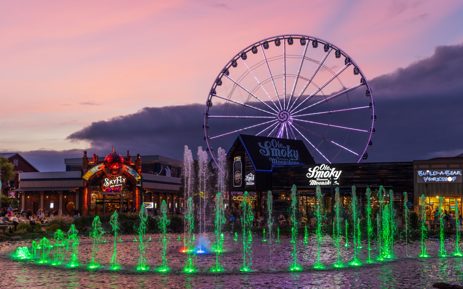 What a Trip to Pigeon Forge Costs in 2024 | Average Prices