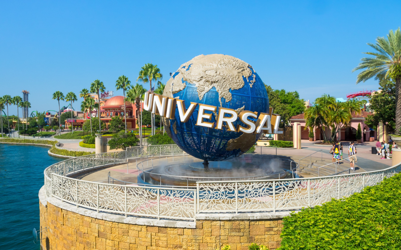 What a Trip to Universal Studios Costs in 2024