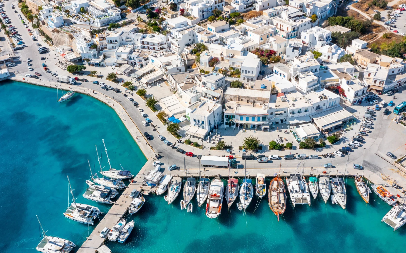 The Best Time to Visit Milos in 2023 | When to Go
