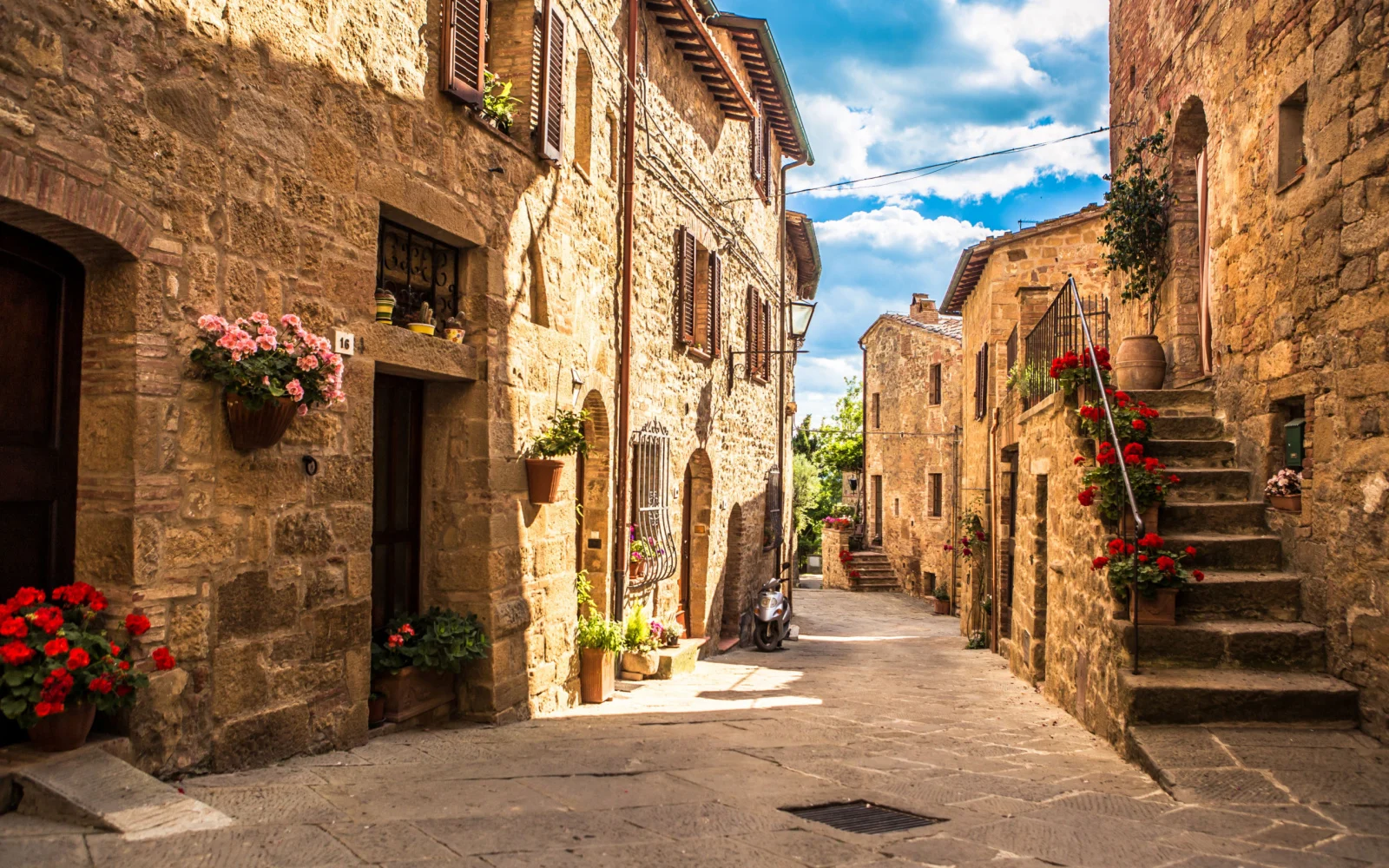 What a Trip to Tuscany Costs in 2024 | Average Prices