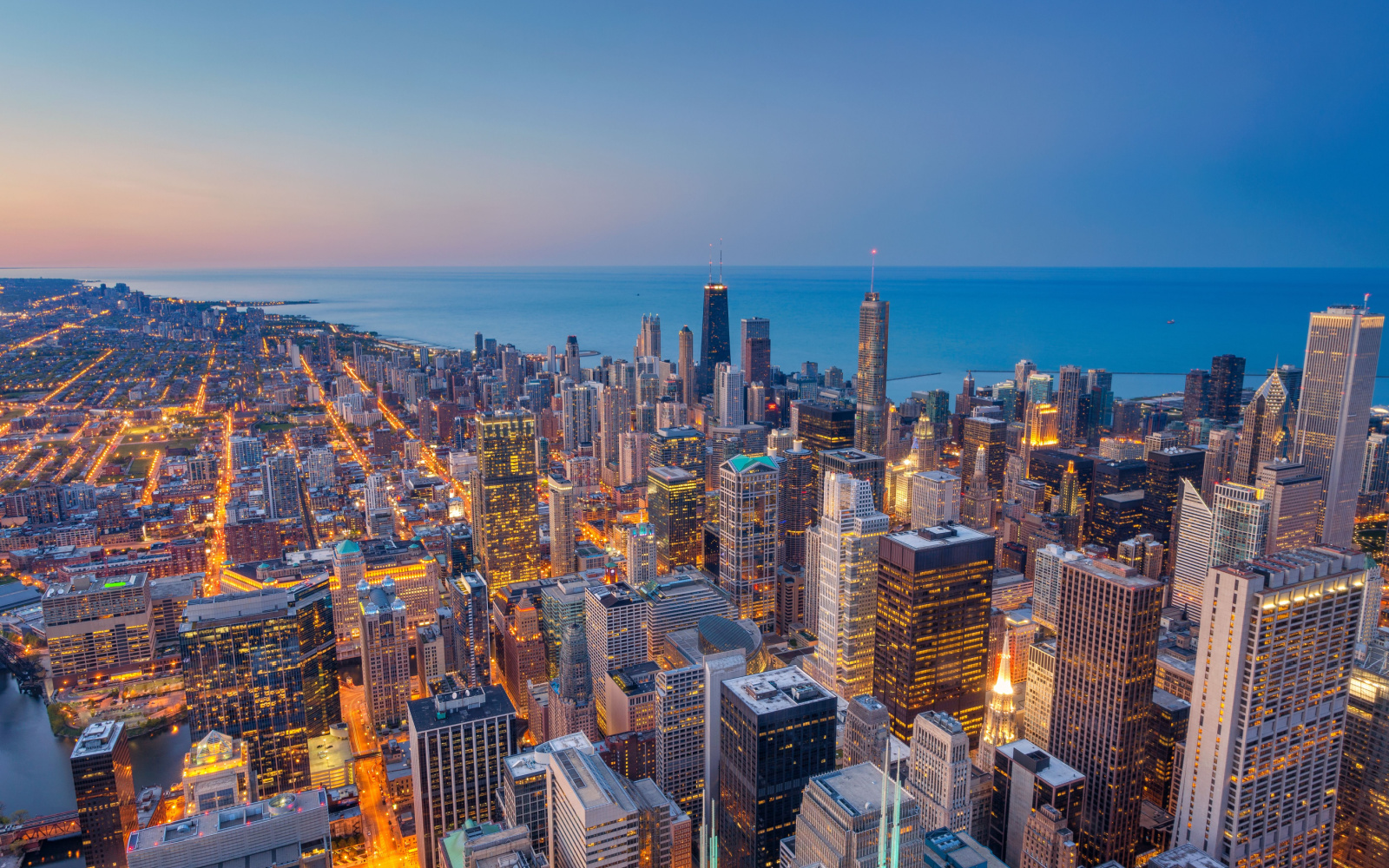 The Best Time to Visit Chicago in 2024 (& Travel Tips!)