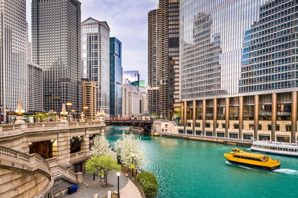 📅 The Best Time To Visit Chicago In 2024 (& Travel Tips!)