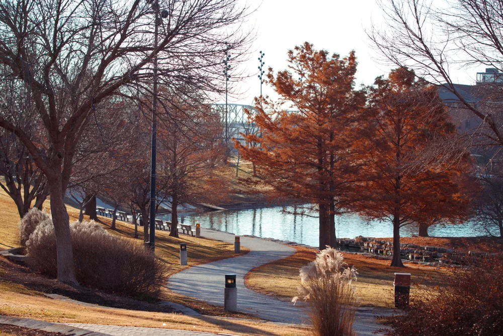 Still day in a park in Omaha, NE