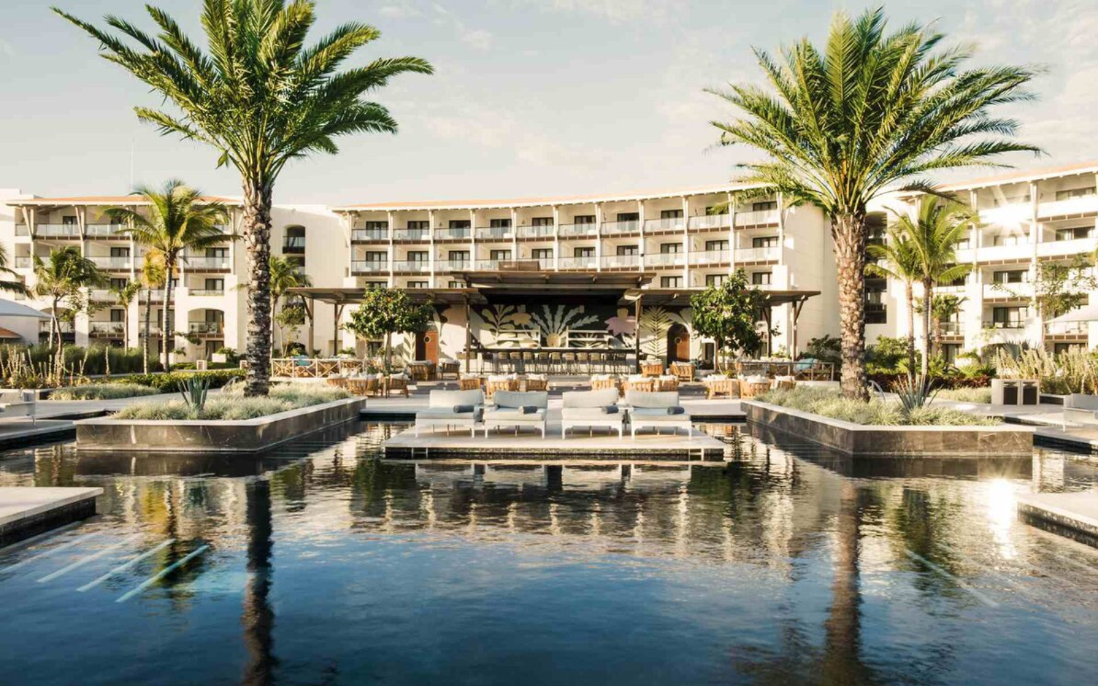 Unico 20°87° Review: A Perfect Blend of Relaxation and Luxury