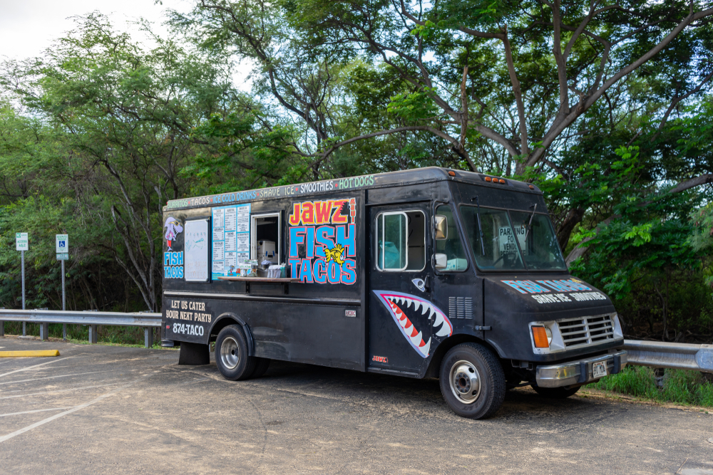 Photo of the Jawz fish tacos food truck by the Oneuli Black Sand Beach on Maui