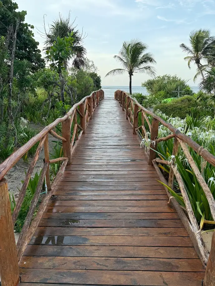 Walkway to the beach at UNICO riviera maya